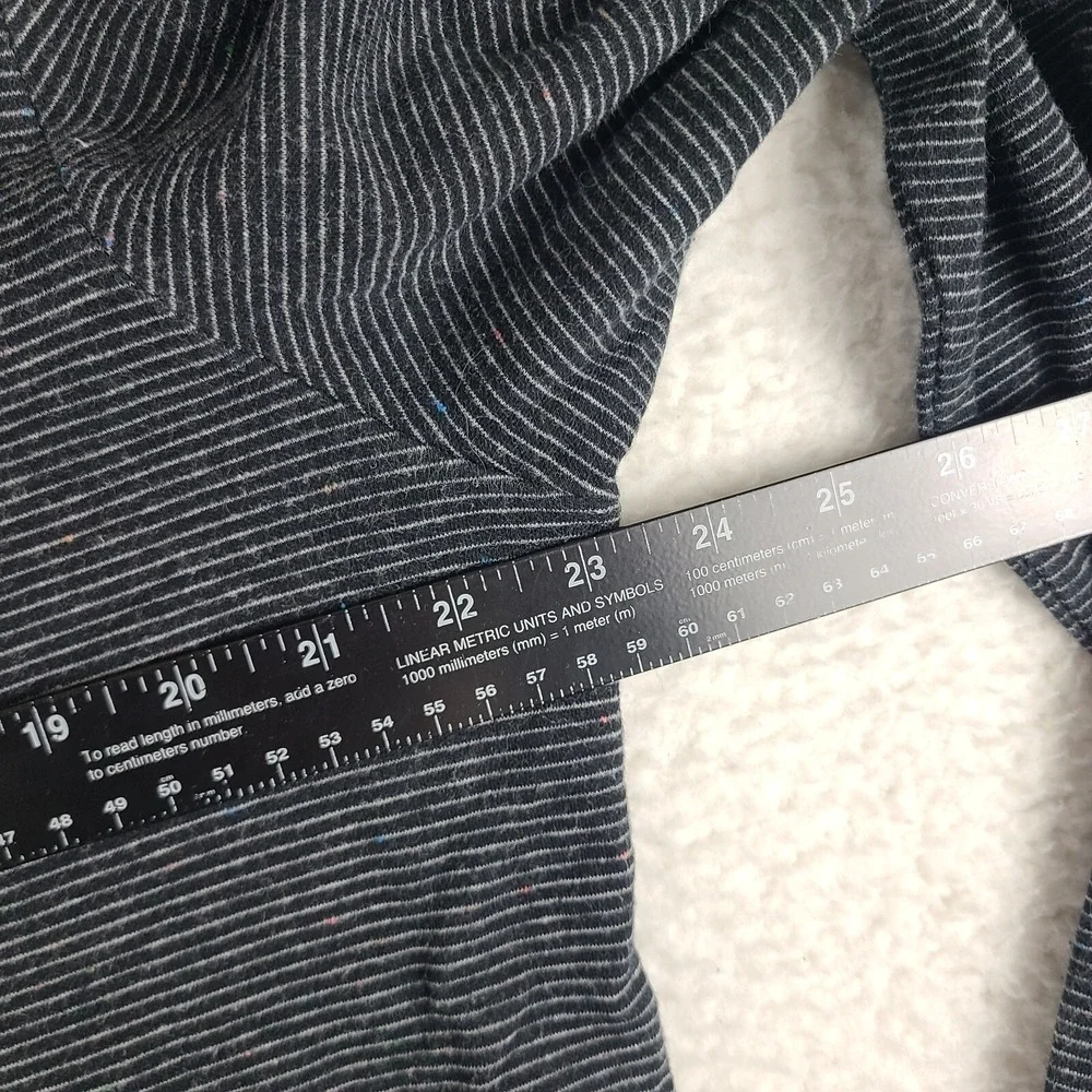 BUGATCHI Sweater Mens Medium Black Gray Striped Quarter‎ Zip Sweatshirt GC